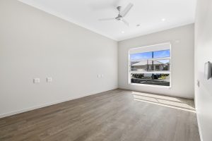 PROFESSIONAL PHOTO - LOW RES 6